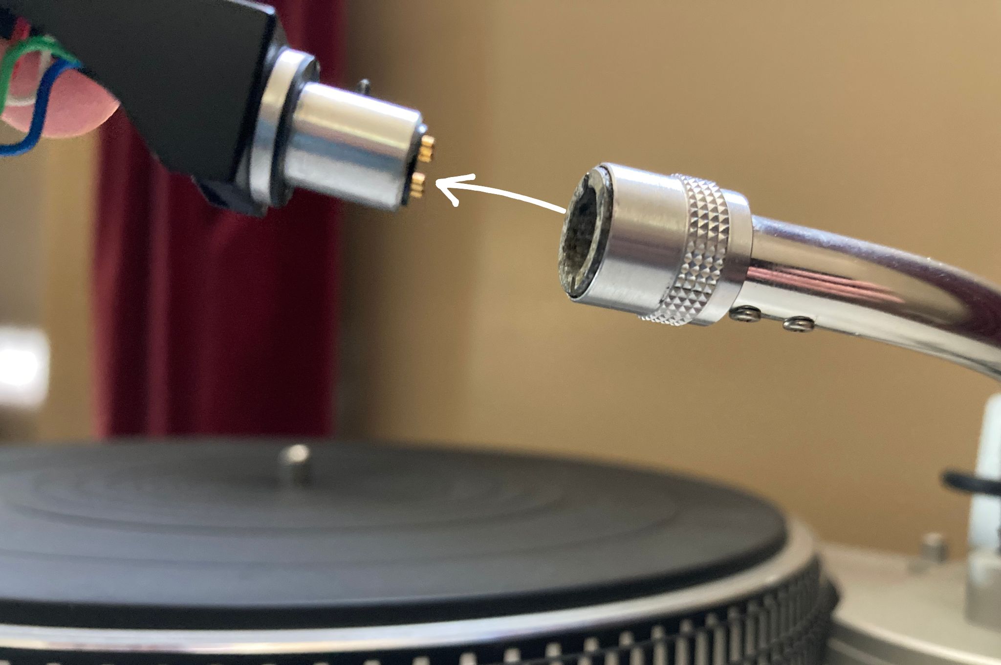 Disconnecting the headshell from the tonearm